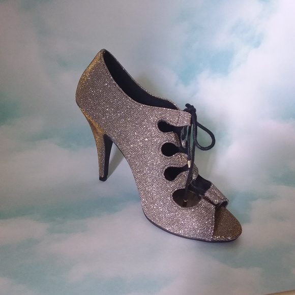 Fioni Night "Madem Ghilie" High Heels - Picture 1 of 7